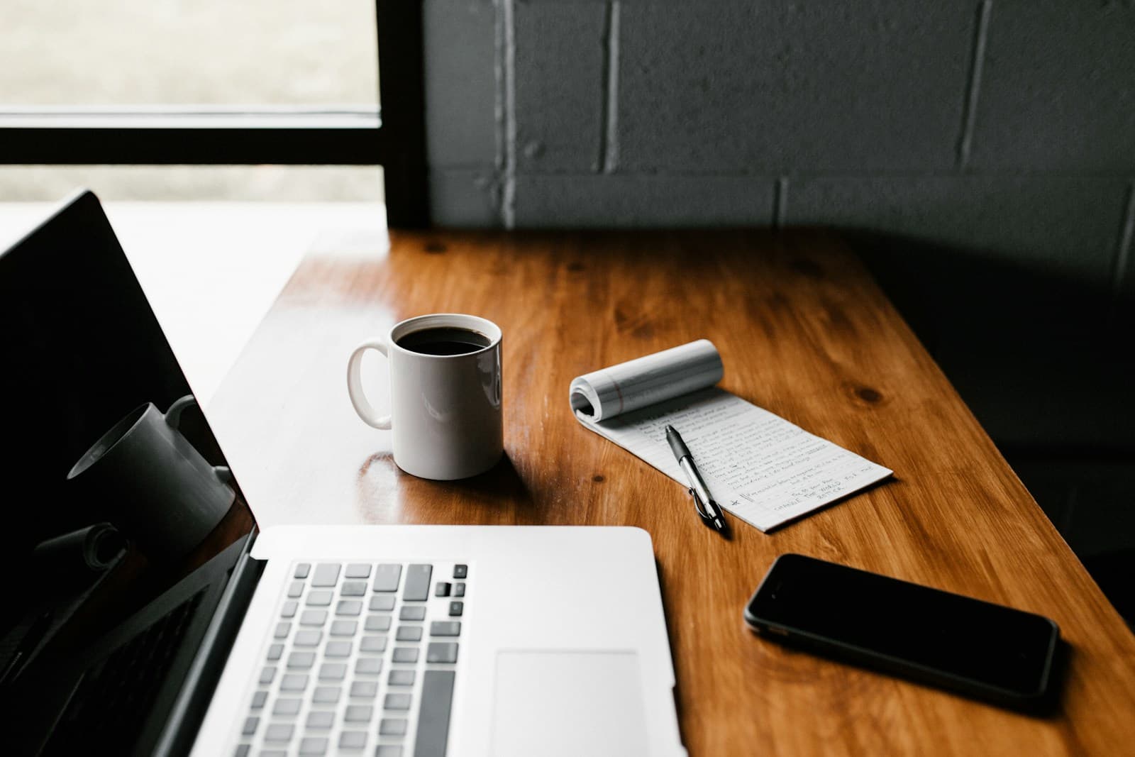 Setting Up in Dubai as a Remote Worker: The Lean Playbook